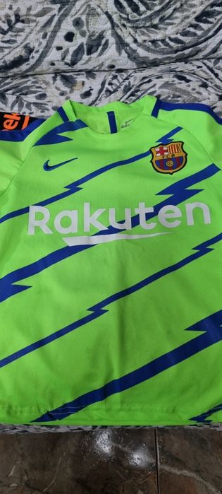 Две блузки и един екип "Кипста"-всеки по 10 лв