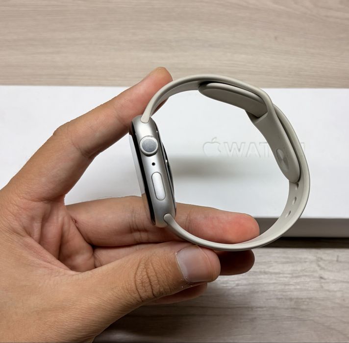 Apple Watch 8 45mm 90%
