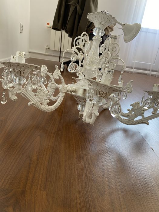 Продается люстра