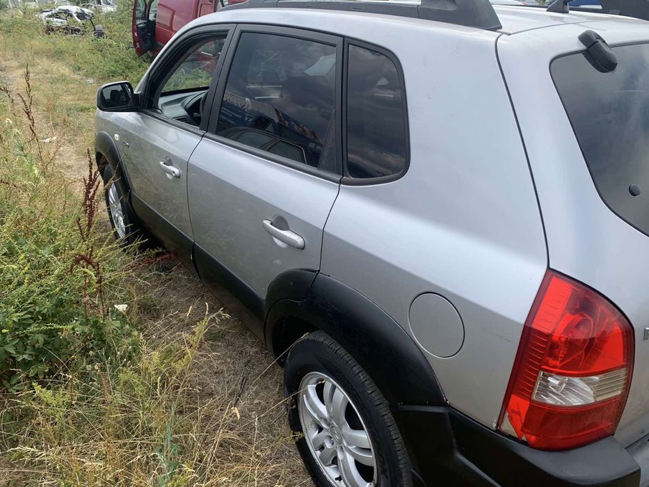 Хюндай Туксон 2006 г 2.0д на части