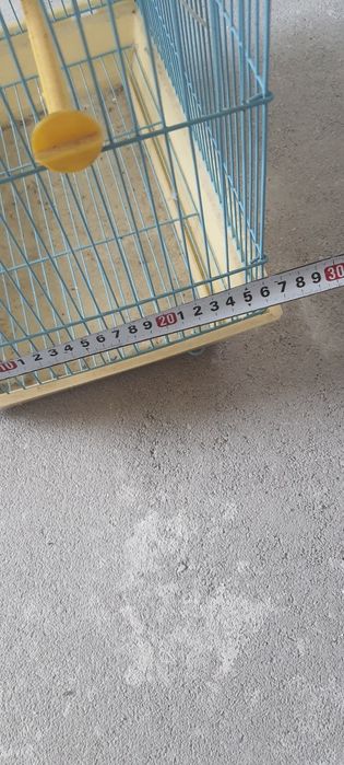 Клетка за птици оборудвана