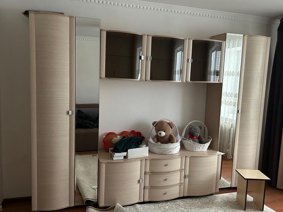 Продам диваны и шкаф