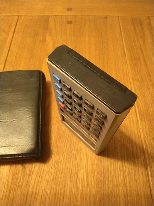 Продавам стар калкулатор Електроника Б3 - 26 от времето на 1985 г.