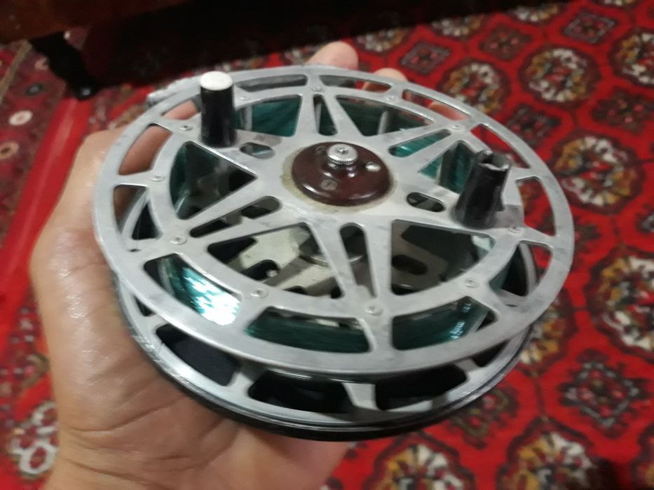 Сотилади Россиский катушка невский иккаласига 350000