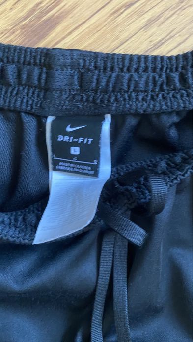 Nike долнище L размер