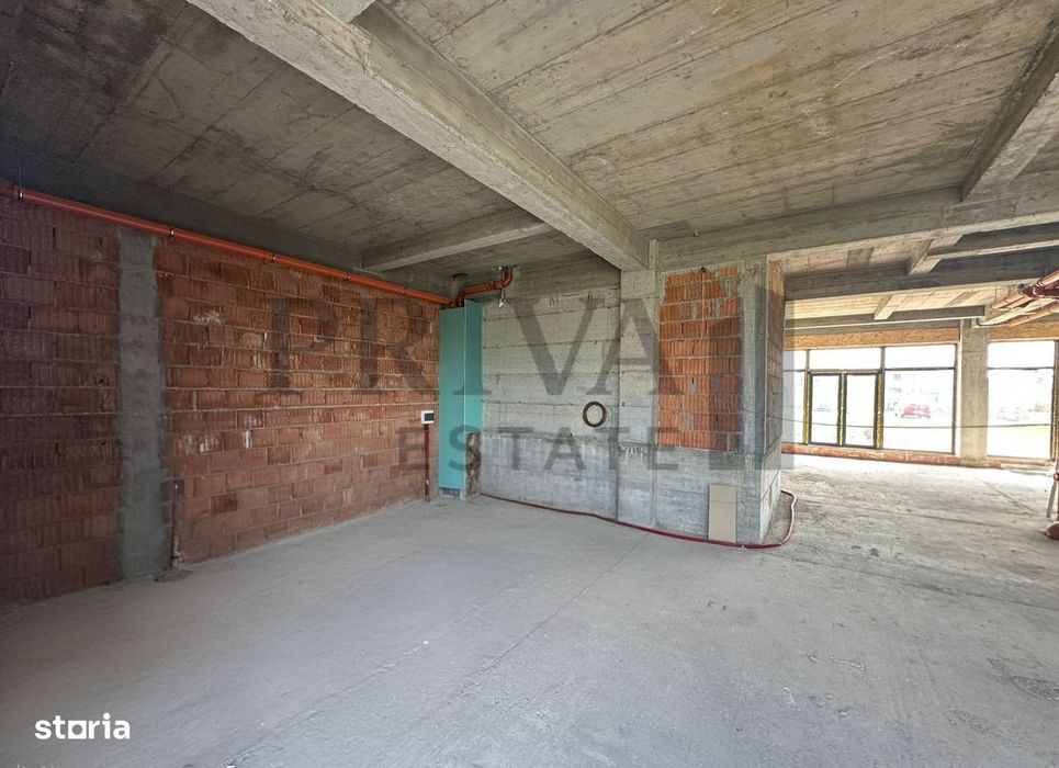 Spatiu comercial, 210 mp, locuri de parcare, Giroc