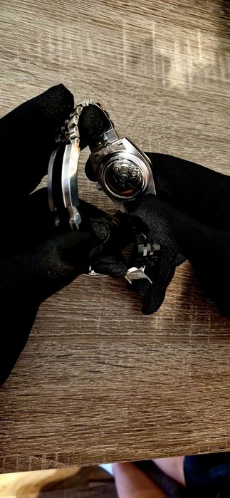 Часовник Seiko MOD Date White Arabic