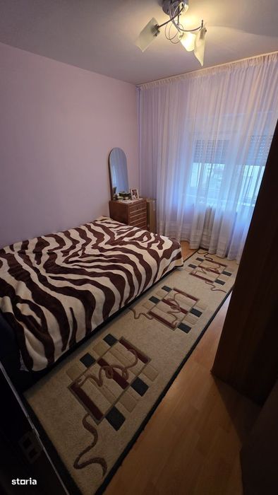 Vand ap cu 3 camere zona Orizont - Posta 4