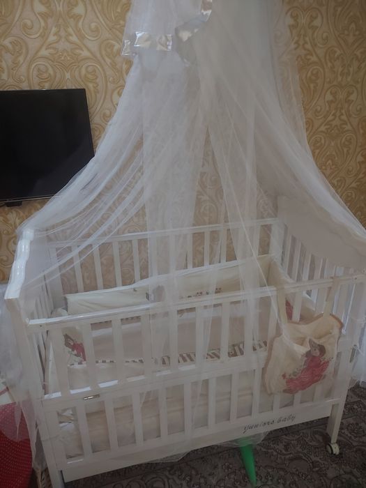 Детский Б/У кровать сотилади. Нархини келишамиз