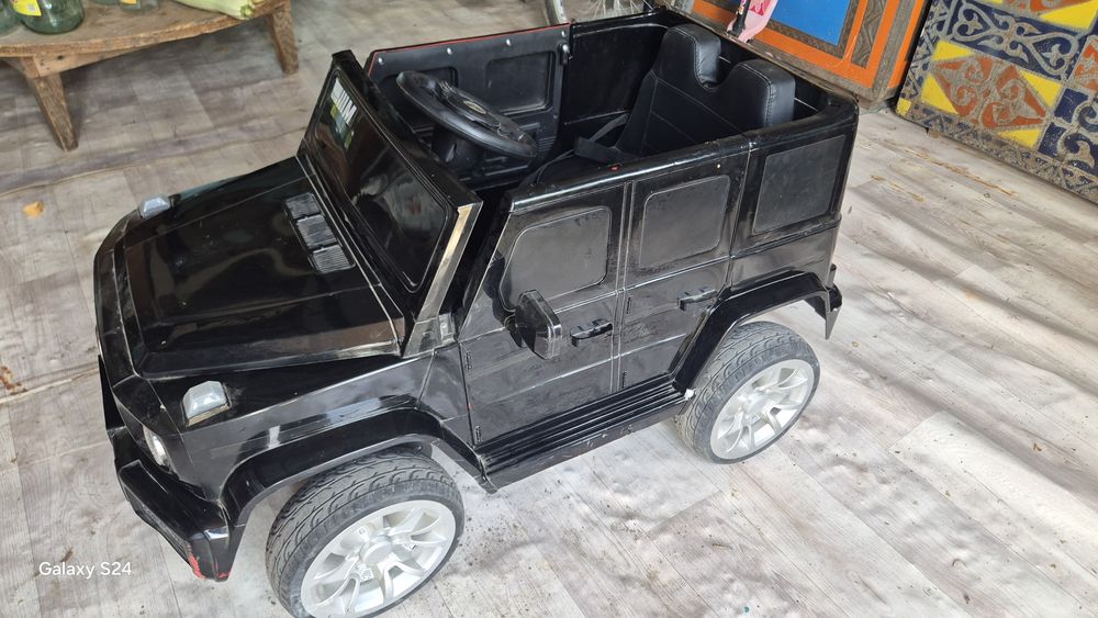Продам детскую машину