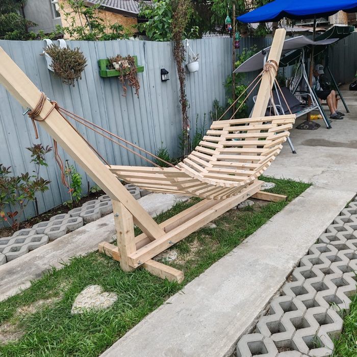 Hamac din lemn rustic