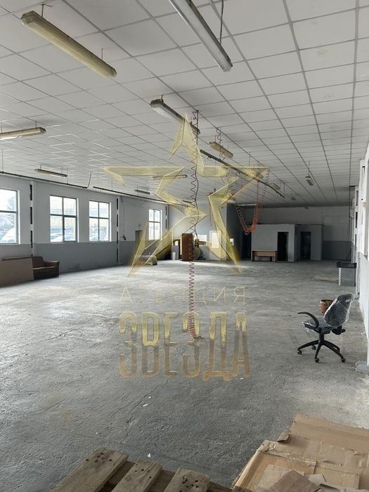 Дава се под наем Склад в Пловдив, Индустриална зона - Север - 380 кв.м за 1200 € - Снимка #2