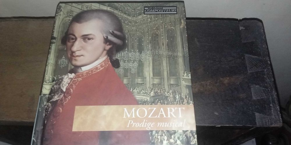 Продавам 4-ри оригинални диска с класическа музика по 5лв. за брой