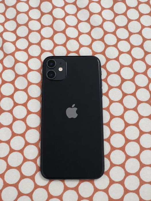 Iphone 11 normal 128gb 68% baterie