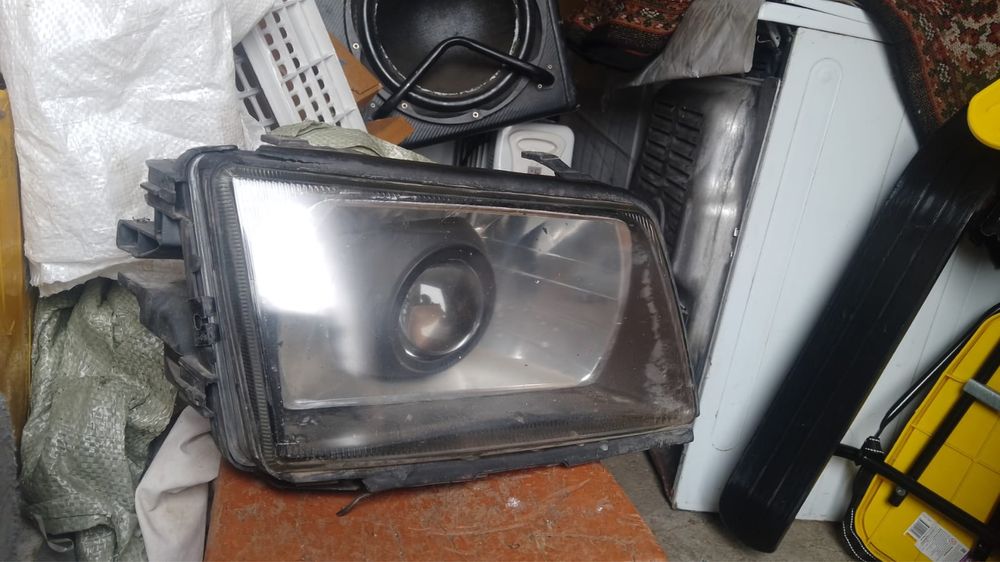 Продам фары оптику АУДИ 100