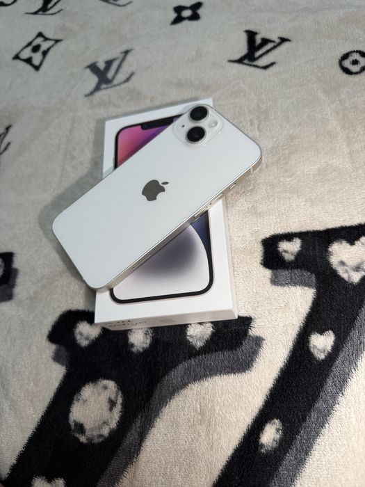 Продам IPhone 14