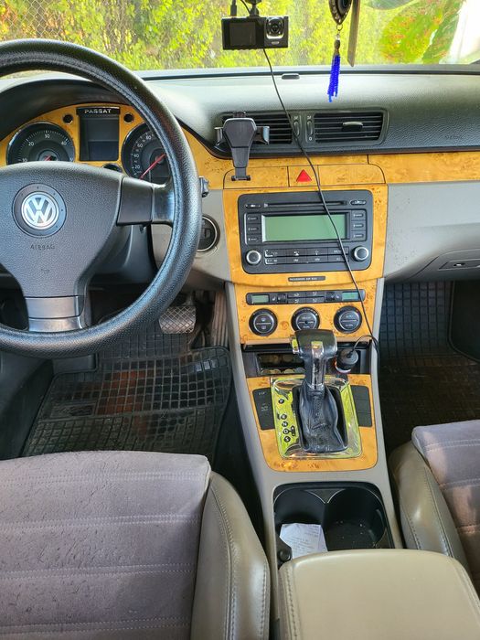 Фолцваген Пасат Б6 2l 140кс автомат DSG