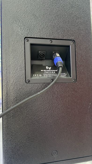 Продается колонки  комплект  Electro-Voice (EV)