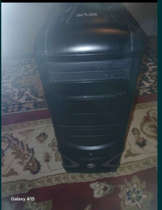 Unitate  pc deluxe  i7 ,quadro fx1800,12gb ssd256gb ,1tb hdd