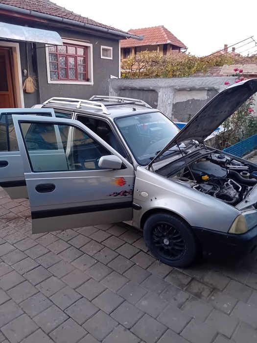 Se vinde dacia solenza
