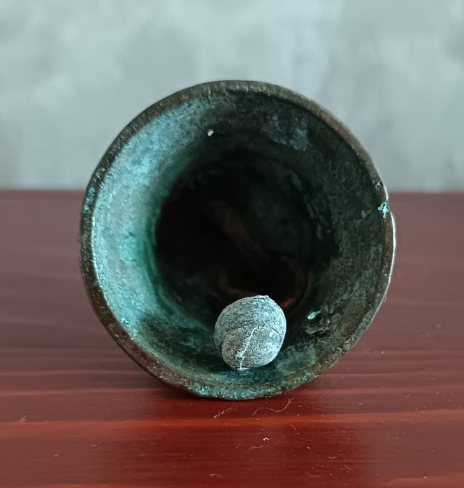 Стара бронзова камбанка, звънче, хлопка