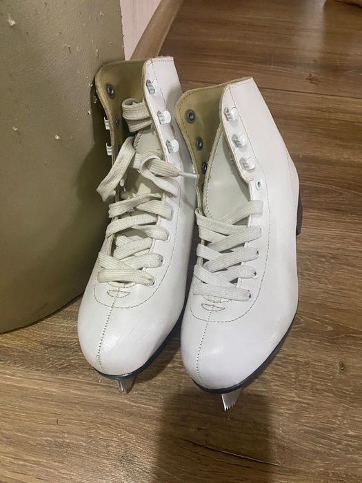 Коньки 36-37 размер