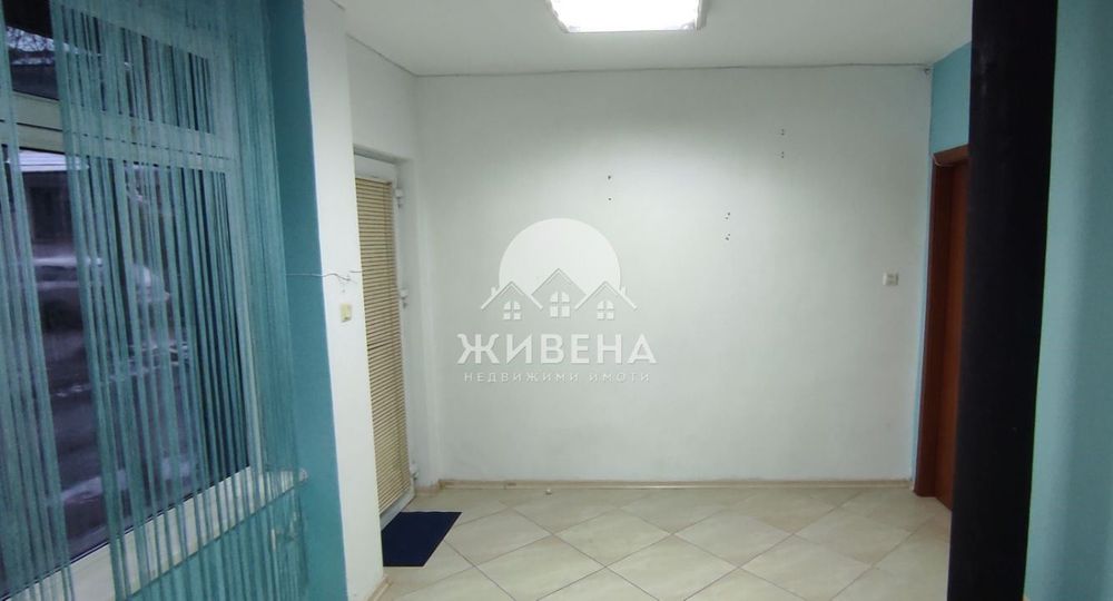 Дава се под наем Офис в Варна, Колхозен пазар - 43 кв.м за 259.08 € - Снимка #3
