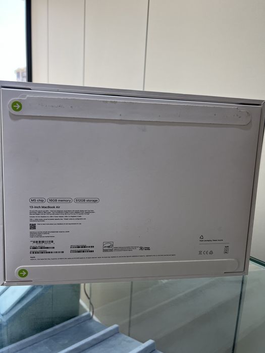 MacBook Air M5 chip 16/512