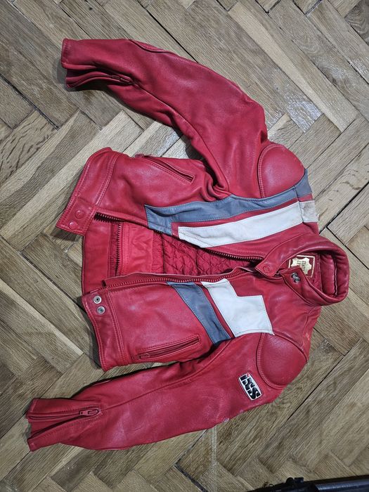 Vând geaca moto dama