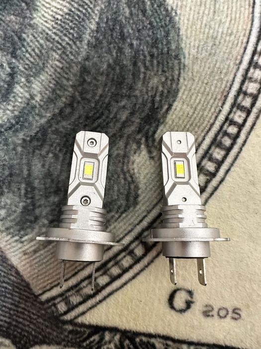 Bec LED H7 1:1 cu Halogen