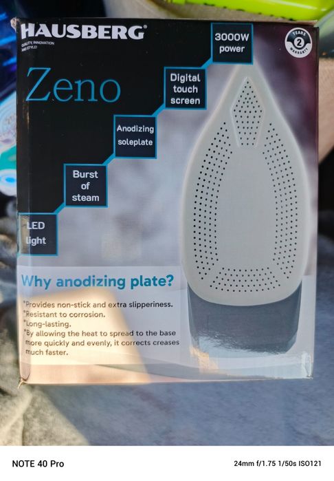 Fier de calcat cu ecran LED HAUSBERG HB-7825NG, talpa din titan