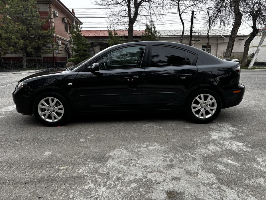 Продам машину. Мазда 3