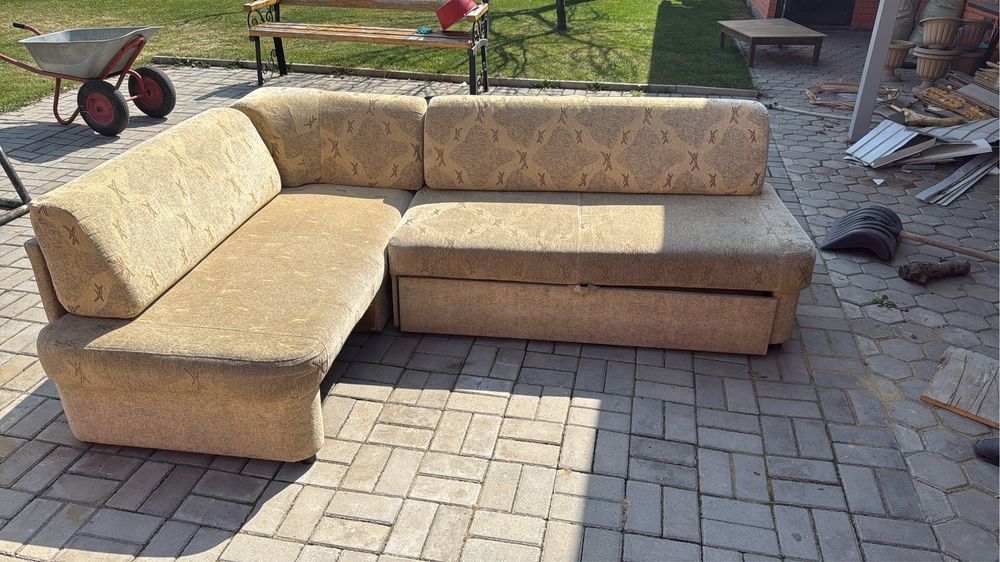 Диван угловая хорошем состояние