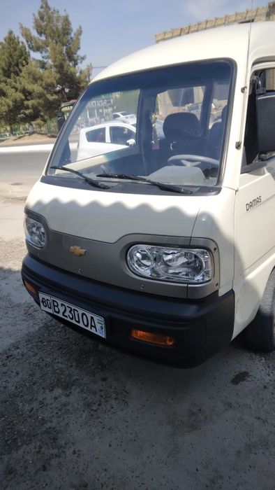 Damas  yangi deyarli