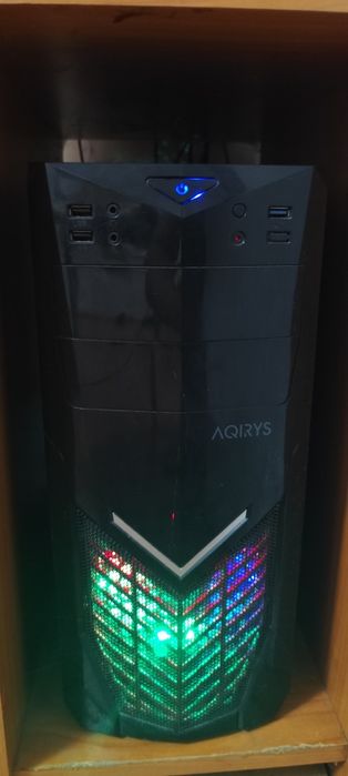 Vând PC, mai multe detalii in privat