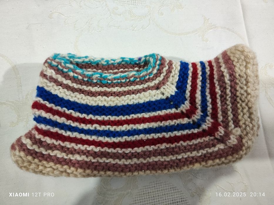 Ръчно плетени вълнени терлици