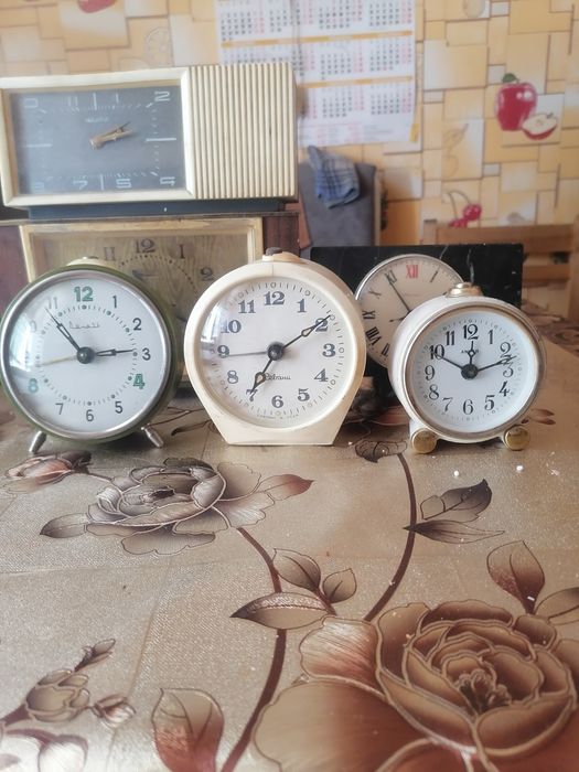 Продам будильники советские рабочие.