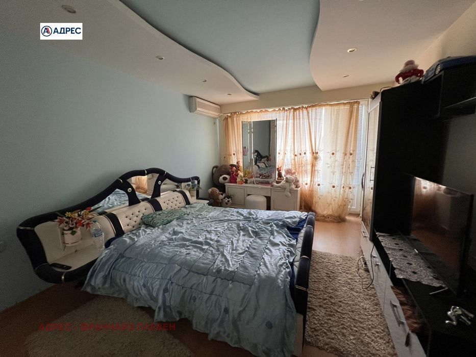 Продава се Тристаен апартамент в Ловеч, Здравец - 80 кв.м за 1250 €/кв.м - Снимка #2