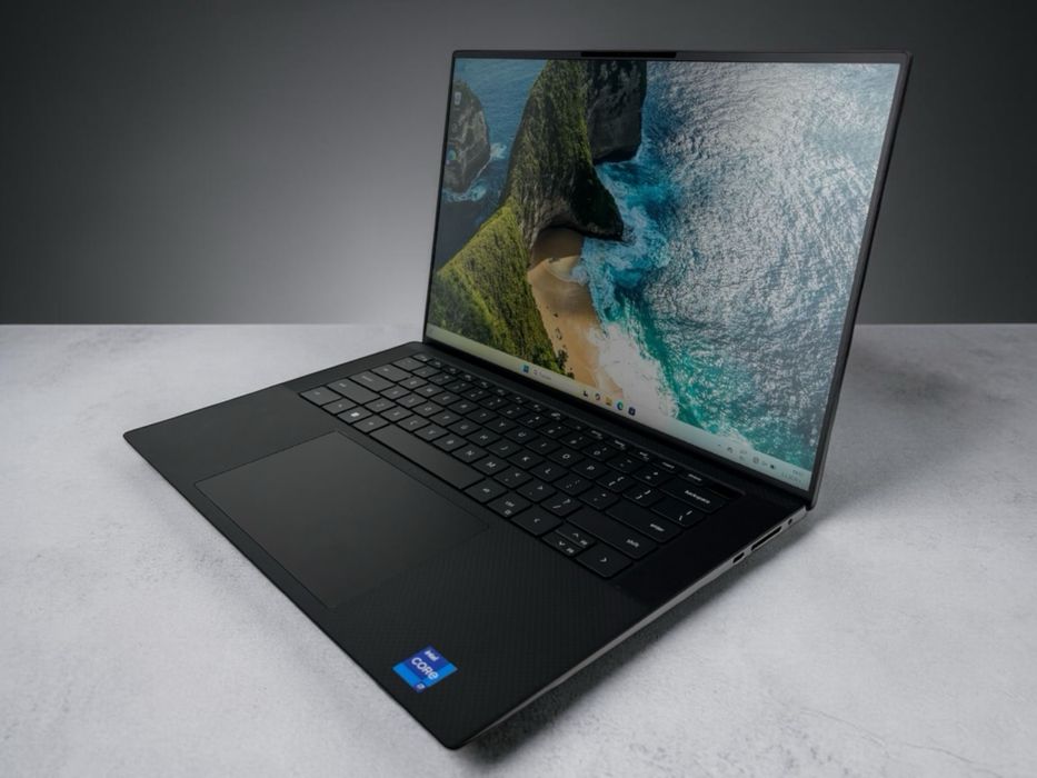 Лаптоп Dell Precision 5570 15.6" 4K+ i7-12800H 32RAM 512SSD RTX A1000 Гаранция!