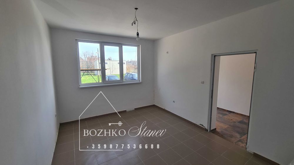 Продава се Двустаен апартамент в Долни чифлик - 60 кв.м за 800 €/кв.м - Снимка #4