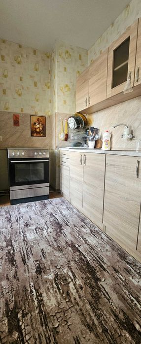 Дава се под наем Тристаен апартамент в Хасково, Промишлена зона - Юг - 82 кв.м за 255 € - Снимка #4