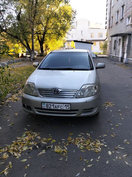 Тойота королла 2005