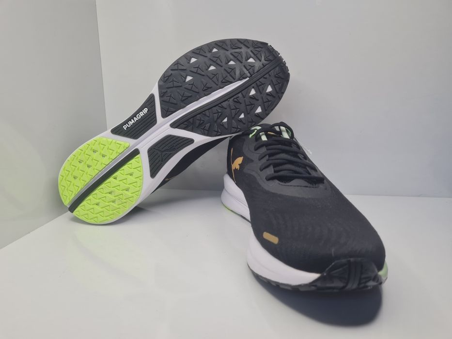 Маратонки Puma Nitro 

Чисто нови с кутия.

Размер 45 стелка 29.5 см.