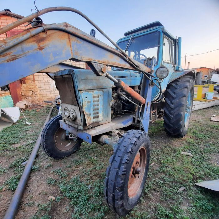 Трактор МТЗ Кун, арбасы