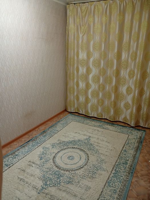 Сдам комнату для девушек или женщине