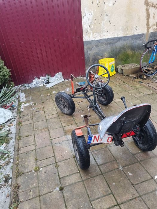 Kart  cu pedale .