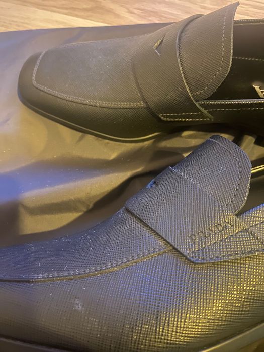 Pantofi  din piele Prada