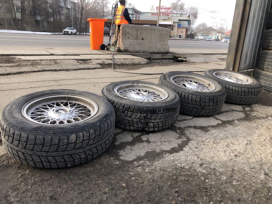 Продам диски R16 с зимней резиной 5 стиль
