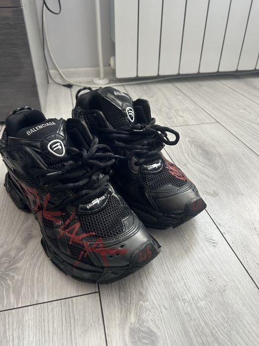 Balenciaga Runner Graffiti - 45