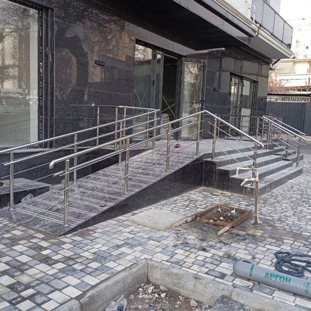 Перила, Nerjaveyka,  без посредник усталари хизматингизда